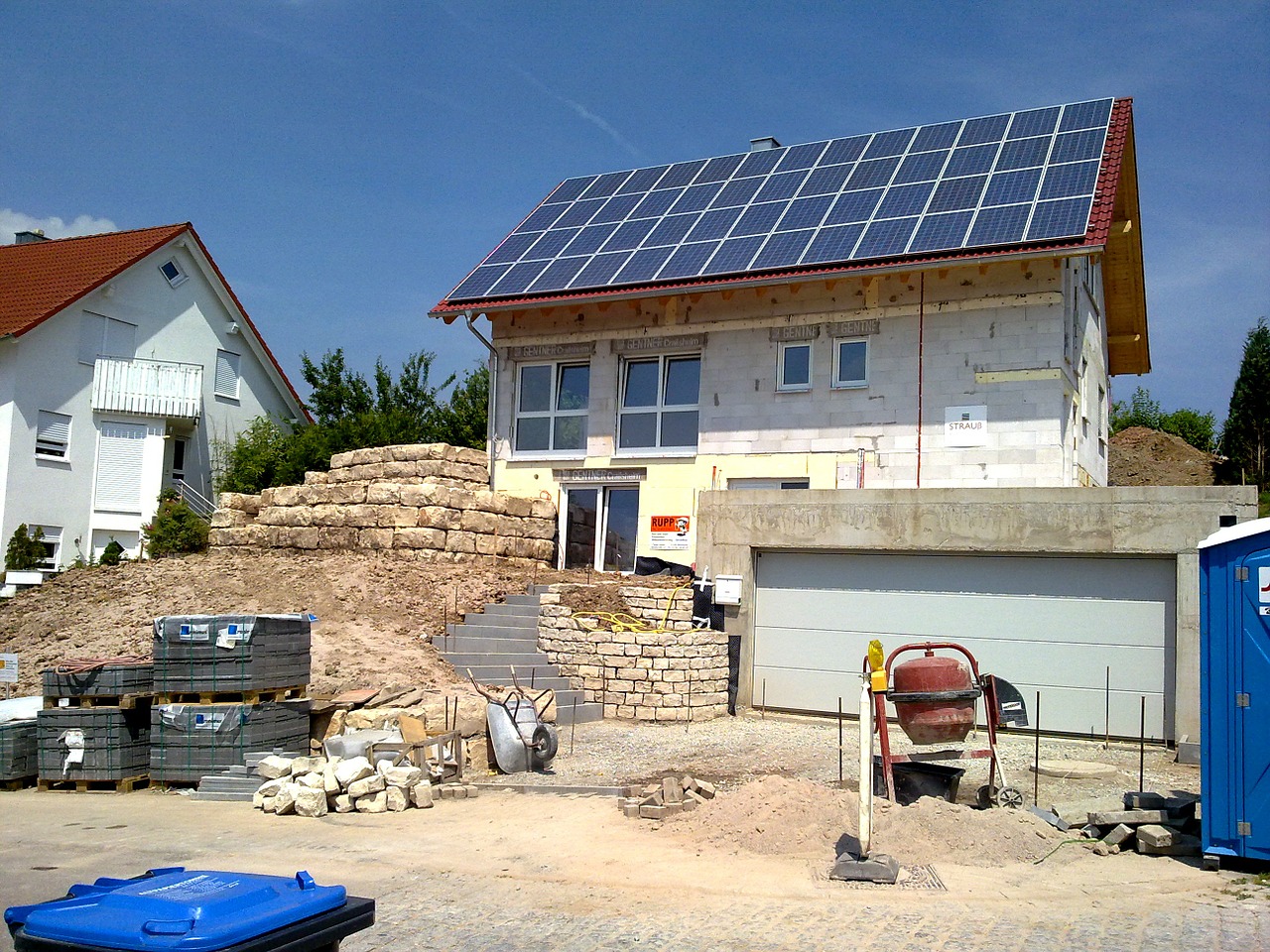 Faire appel à un artisan ou faire de l'auto-construction ?